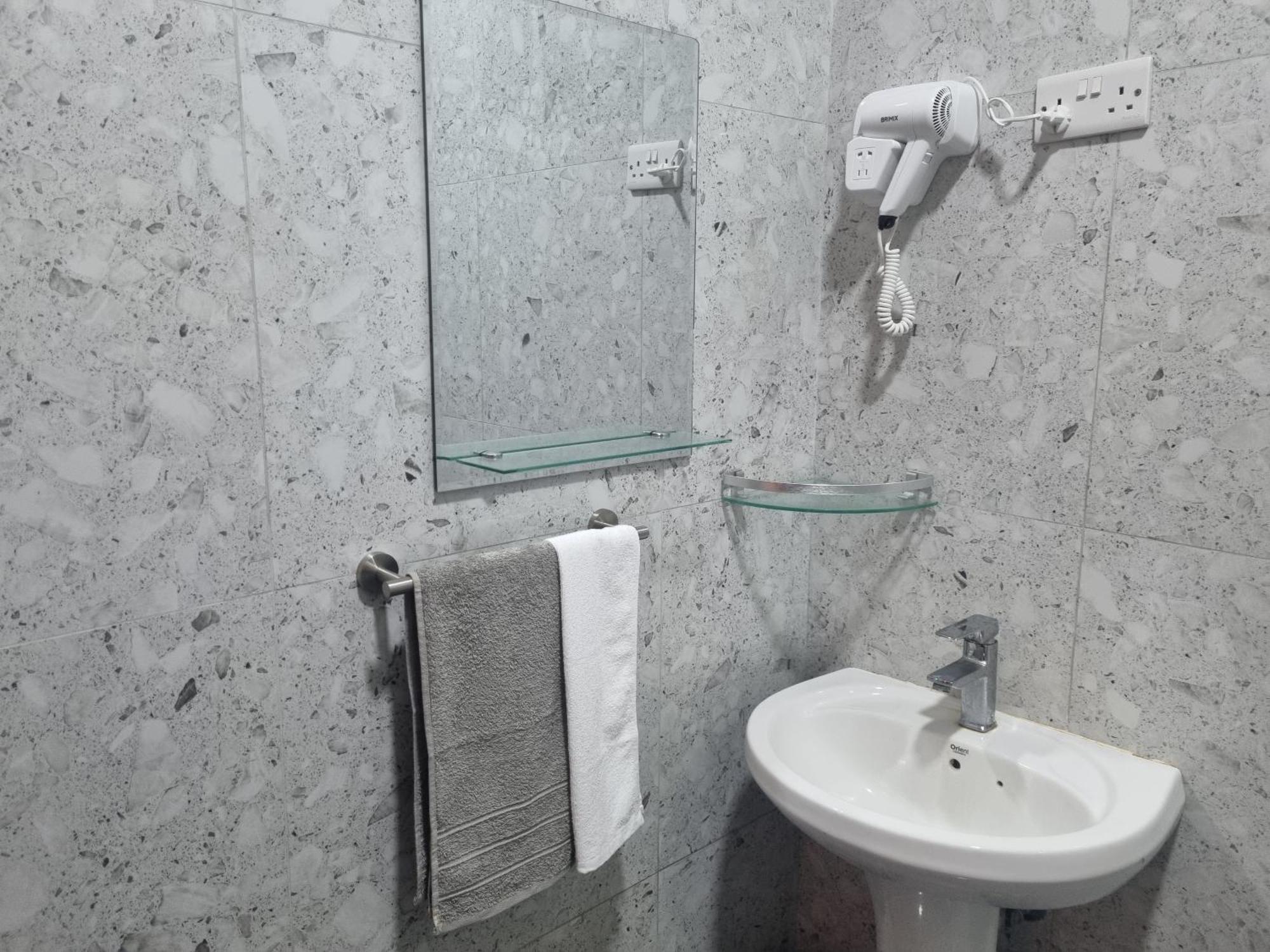 64 Zenj House Luxury Airport B&B Mbweni Buitenkant foto