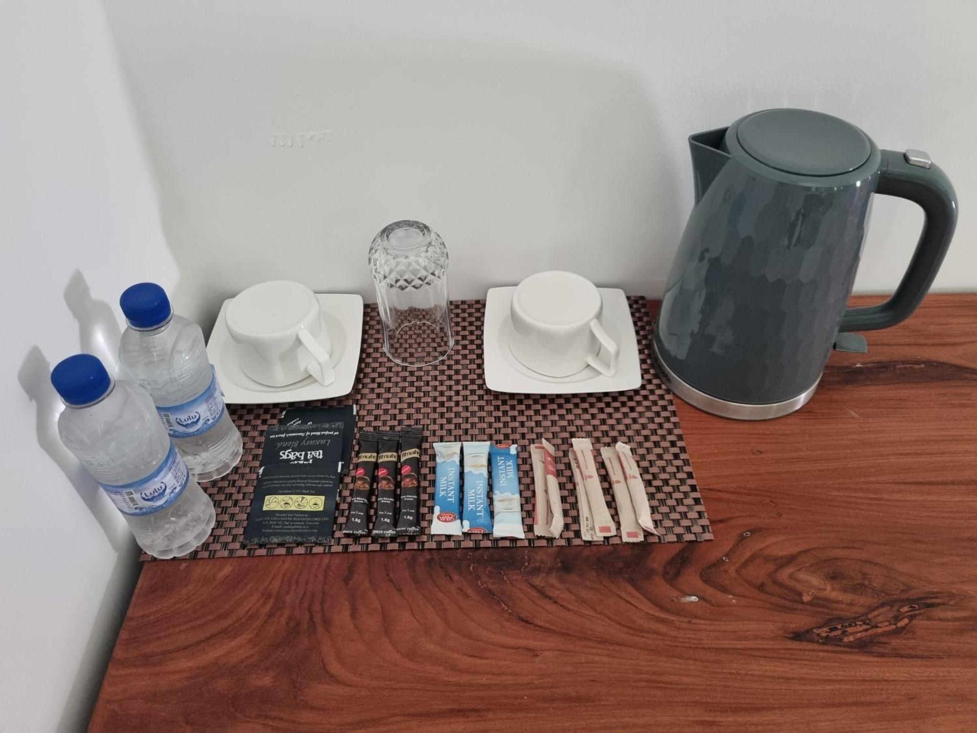 64 Zenj House Luxury Airport B&B Mbweni Buitenkant foto