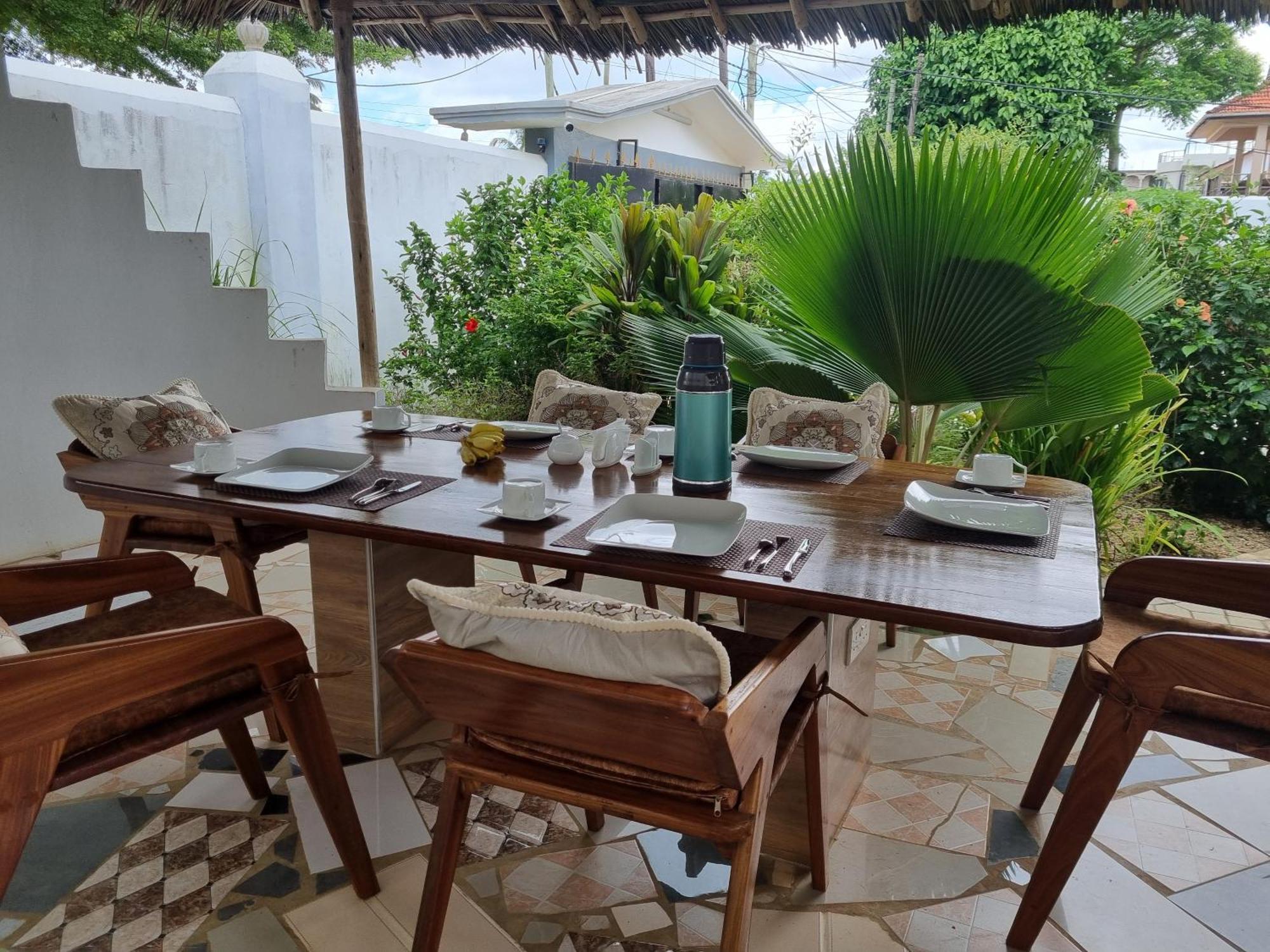 64 Zenj House Luxury Airport B&B Mbweni Buitenkant foto