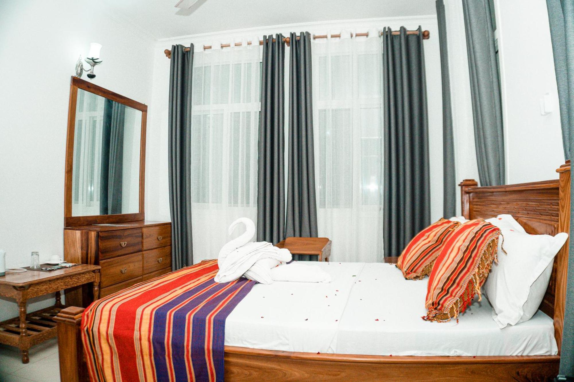 64 Zenj House Luxury Airport B&B Mbweni Buitenkant foto