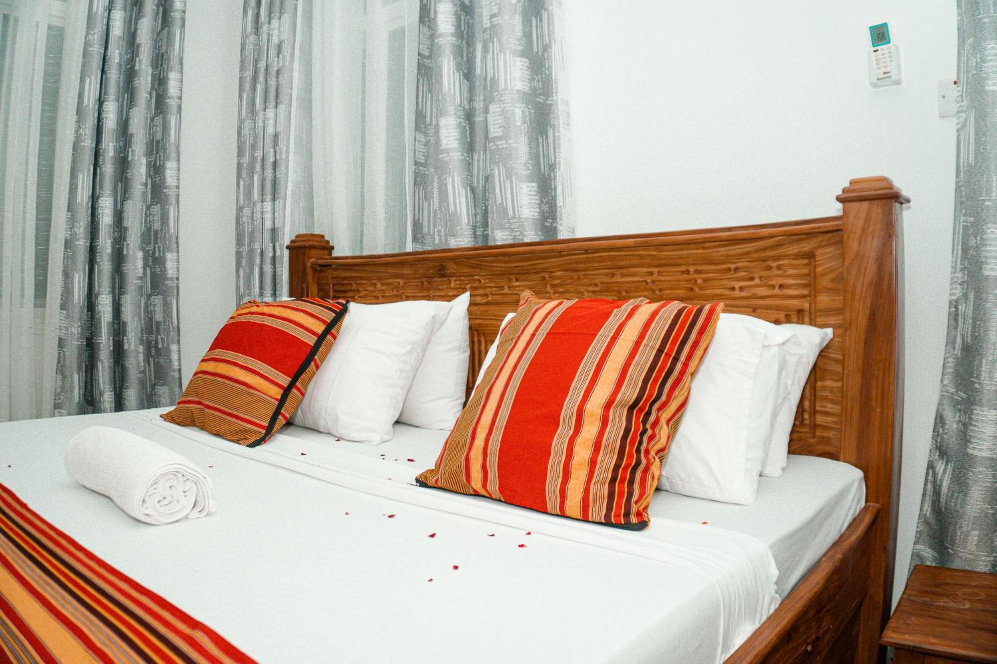 64 Zenj House Luxury Airport B&B Mbweni Buitenkant foto