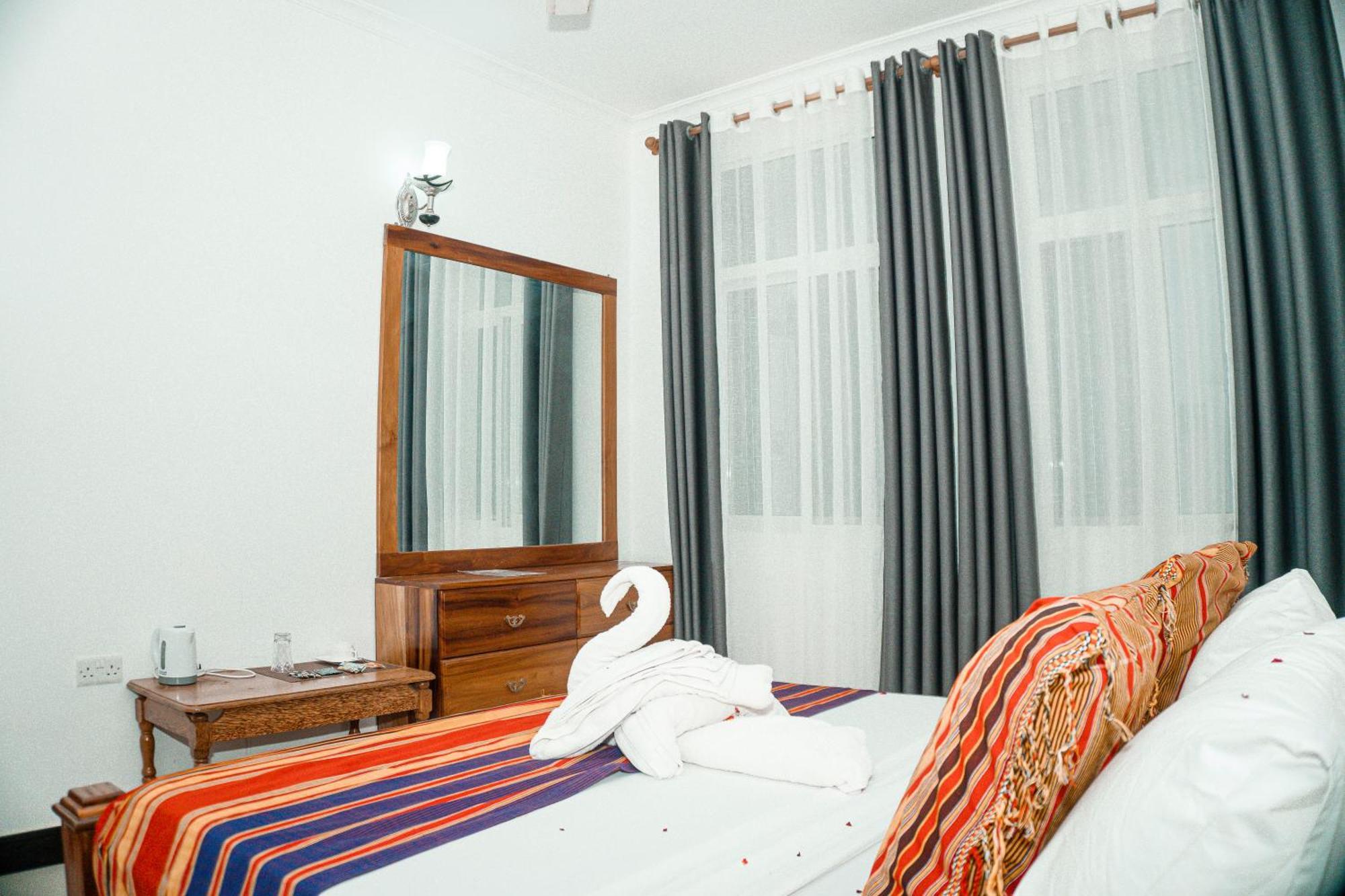 64 Zenj House Luxury Airport B&B Mbweni Buitenkant foto
