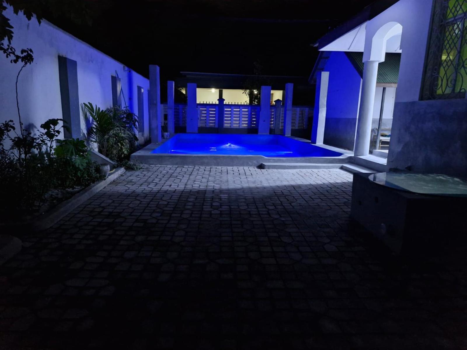 64 Zenj House Luxury Airport B&B Mbweni Buitenkant foto
